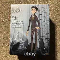 01673920 Spirit Halloween Exclusive 6 Ft Victor Animatronic Corpse Bride In Hand