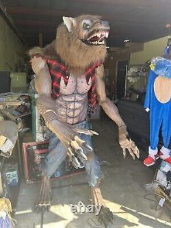 7' Animated Loudly Hulking Werewolf with LCD Eyes Halloween Animatronic