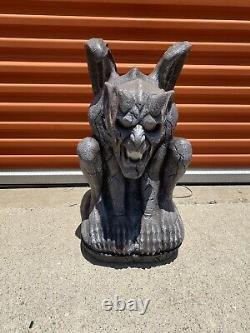 Animated Halloween LARGE GARGOYLE With Sounds and Red Flashing Lights In Box