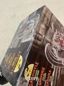 Animated Halloween LARGE GARGOYLE With Sounds and Red Flashing Lights In Box