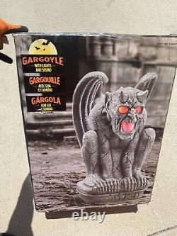 Animated Halloween LARGE GARGOYLE With Sounds and Red Flashing Lights In Box