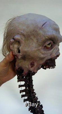 Animatronic R/C Severed Zombie Head amazing detail with remote control