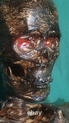 Decayed Corpse Rotting Skeleton Zombie Halloween Decoration with Red LED Eyes