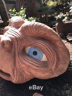 E. T. The extra-terrestrial Prop Mask Display RARE ET Halloween Costume