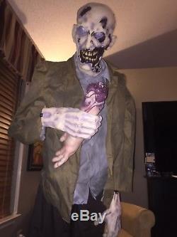 Flesh Eating Zombie 2011 Spirit Halloween Static Prop Walking Dead Modified Used