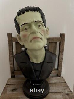Frankenstein & Bride Of Frankenstein Halloween Statue Bust 13.5 Light Up Eyes