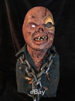 Friday The 13th Part 7 Jason Display Bust Halloween Prop Life Size Mask Savini