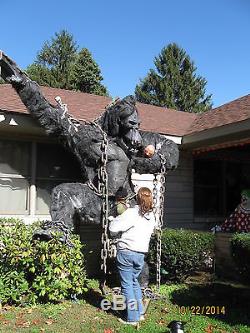 GIANT KING KONG (13 FOOT) HALLOWEEN PROP-COFFIN, MANNEQUINS, HUGE LOT-animated