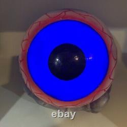 Giant Eyeball Sculpture Prop Skeleton Hand 20 Halloween Light Up Glows Creepy