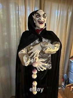 Grandin Road Vincent the Vampire 6 Foot Halloween Decoration Animated Figure