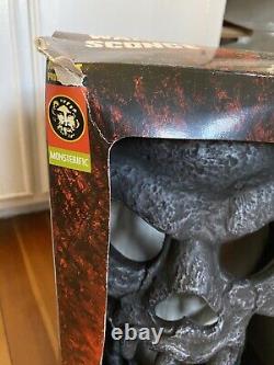 HTF 2002 Famous Monsters Working Don Post Studios Skull Wall Sconce Minty Rare