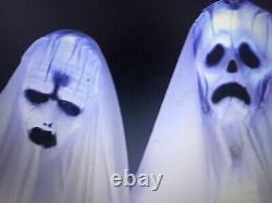Halloween Animated Lifesize Haunting Ghost Trio Prop Haunted House NEW