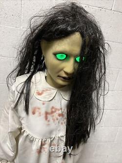 Halloween Prop Donna The Dead. Rare. Eyes Light And Sounds. No Animation. Read