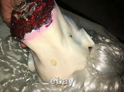 Halloween prop ANIMATED, SPINNING MARIE ANTOINETTE-LIKE DECAPITATED HEAD