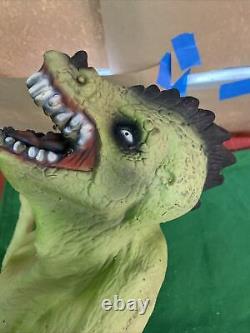 Halloween prop Distortions Unlimited DRAGON PUPPET. Jordu Schell. ULTRA RARE