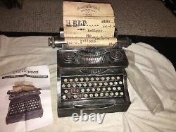Halloween prop GRANDIN ROAD ANIMATED HAUNTED TYPEWRITER Moves and sounds. AS IS