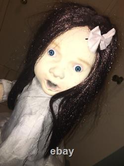Halloween prop Spirit animatronic ANGELINE. Scary girl on tombstone. Talks
