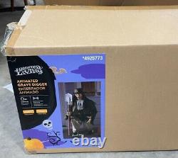 Haunted Living Halloween Animated Crouching Grave Digger With4AABatt New Open Box