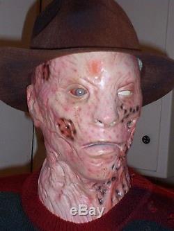 LIFE-SIZE ANIMATRONIC FREDDY KRUEGER and ANIMATED BOILER ROOM CHAINS