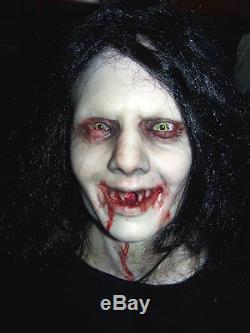 Life Size Vampire Head Halloween Prop & Decoration The Walking Dead Corpse