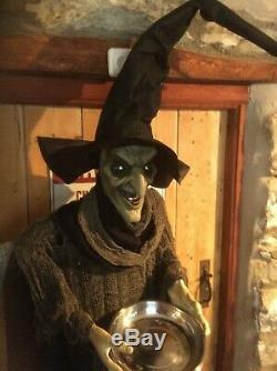 Life size Witch / Fortune Teller Halloween Party Haunted House Prop Decoration