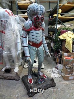 Metaluna Mutant Museum Quality life-size statue- LAST ONE! Halloween