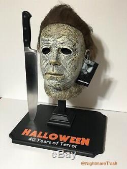 Michael Myers Halloween Mask Stand with Knife Included 2018 Horror Movie Prop