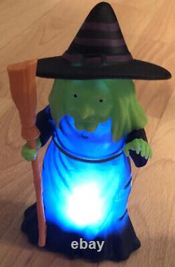 New Plastic Light-Up Halloween Cackling Witch Decor Scary Window Desk Stage Prop