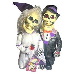 Newly Deads Animated Halloween Bride & Groom Skeletons I Got You Babe 18 NWT