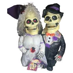 Newly Deads Animated Halloween Bride & Groom Skeletons I Got You Babe 18 NWT