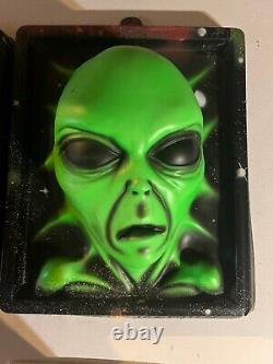 Pair 1990s Marino Werewolf Alien 3D Black Light Illusions Halloween Decor RARE