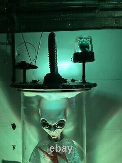 Rare One Of Kind Life Size Area 51 Ufo Alien Glass Capsule Halloween Prop Gaff