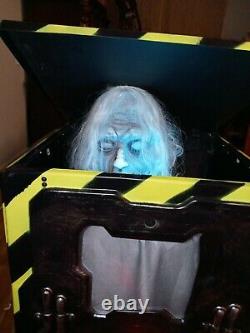 Spirit Halloween Cryo Chamber Corpse No Box Animatronic With Fogger