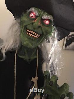 Spirit Halloween Grinning Gertrude Life Size 5 Ft Evil Witch Animatronic Prop