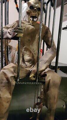 Spirit Halloween Prop 4.2 Ft Barry Animatronic Animated Zombie In Cage