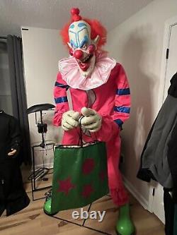 Spirit Halloween Prop Giant Slim Clown KKFOS Animatronic not Gemmy Not Morbid