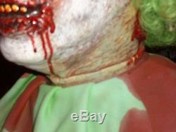 TERRIFYING, SITTING KILLER CLOWN. SUPER QUALITY HALLOWEEN PROP. Looks real. OOAK