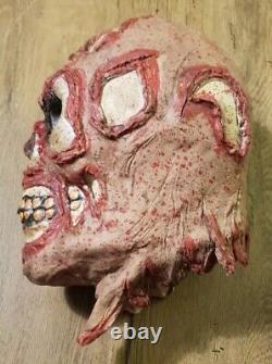 Very Realistic Halloween Severed Heads Props? Scary Spooky Party So Life Like