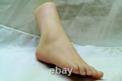 Zombie Female Silicone Movie Horror Dead Prop Severed Decor Toes Foot Holloween